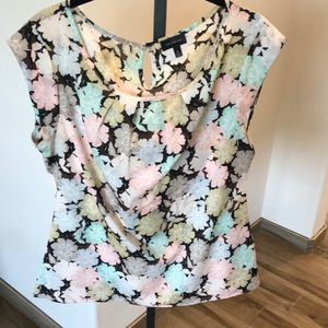 Limited cap sleeve blouse size Medium